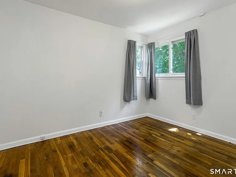 100 Loftus Cir — Photo 12