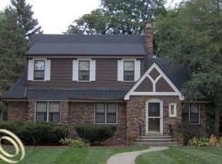 265 Cherokee Rd, Pontiac, MI 48341