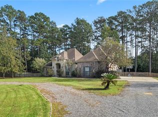 424 Secluded Grove Loop, Madisonville, LA 70447