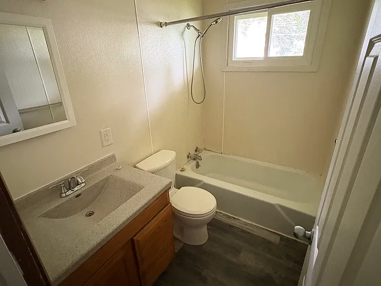 654 Harriman Ave S — Photo 7
