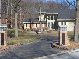 1212 W 127th Pl, Crown Point, IN 46307