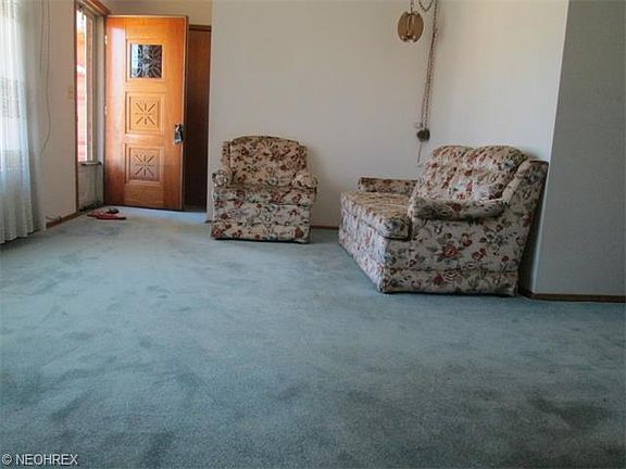 4th image of 524 Saint Lawrence Blvd