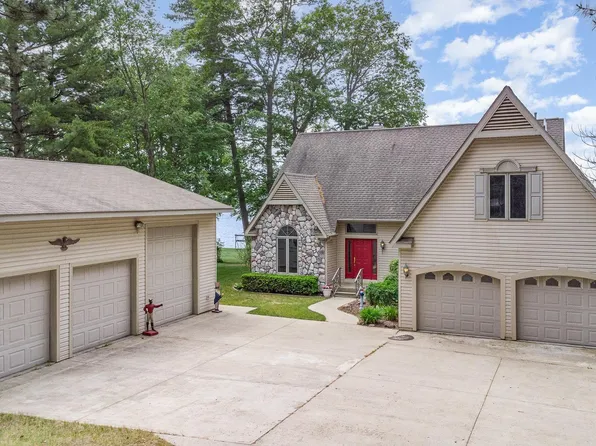 7435 Loud Dr, Oscoda, MI 48750