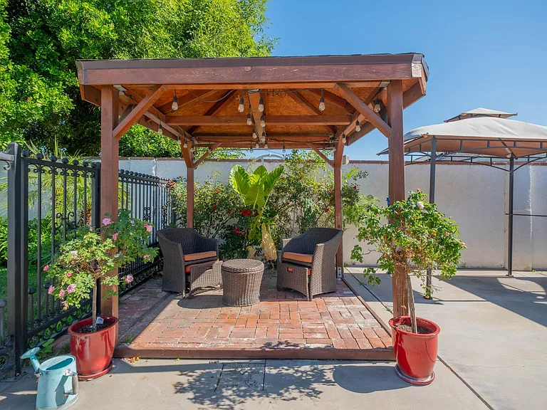 8538 Remick Ave — Photo 26