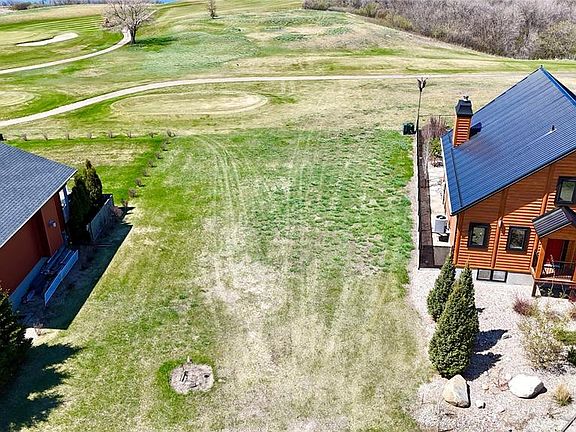 4th image of 110 Lakeridge CRESCENT