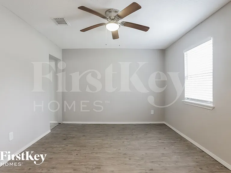 3607 Dawnwood Dr — Photo 5