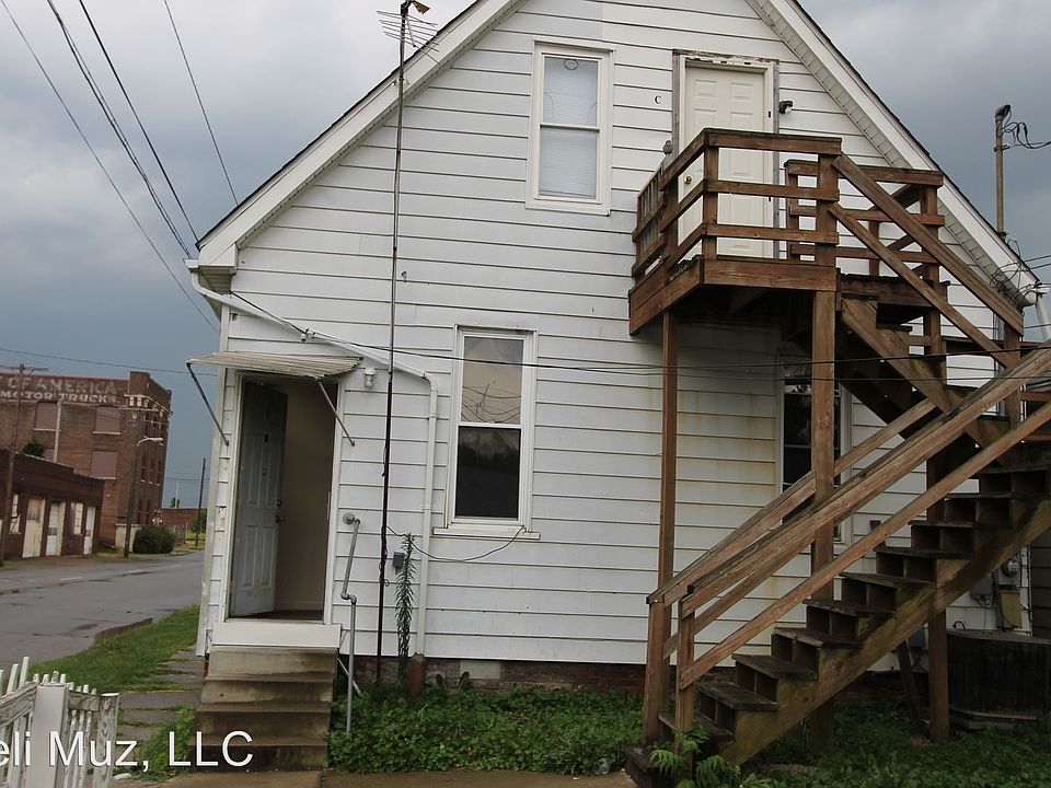 1st image of 520 E Illinois St
