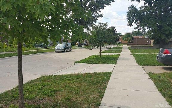3rd image of 21601 Brys Dr