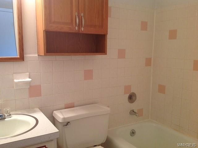 2nd image of 61 Georgian Ln #A