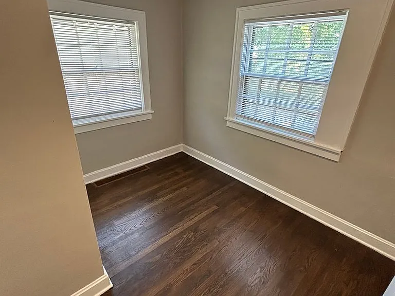 5411 Rockhill Rd — Photo 12
