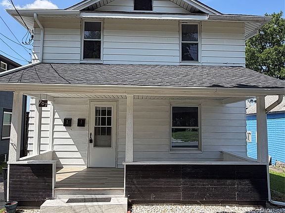2nd image of 207 Prospect St