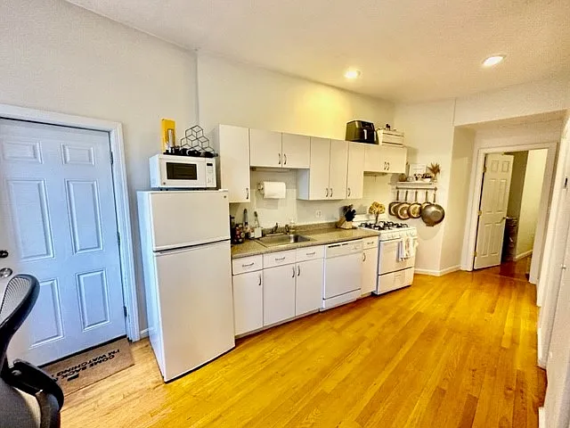 22 Stillman St — Photo 1