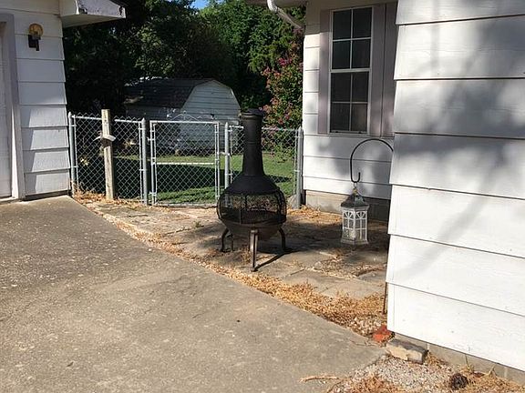 3rd image of 705 Centennial Blvd