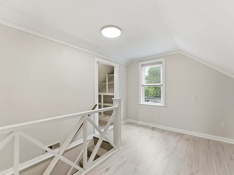 326 Tindall Ave — Photo 17