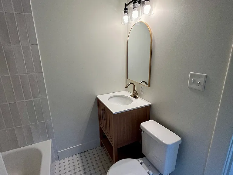 1125 Allen St — Photo 10