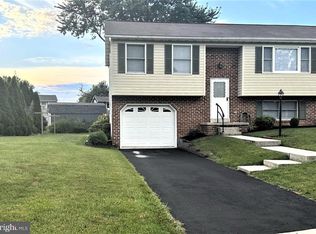 6 Dogwood Ln, Hanover, PA 17331