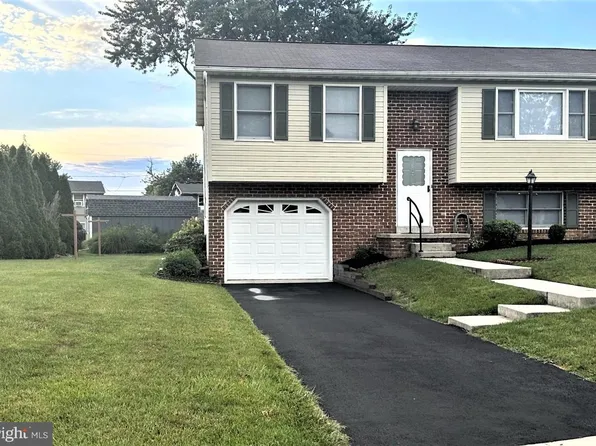 6 Dogwood Ln, Hanover, PA 17331