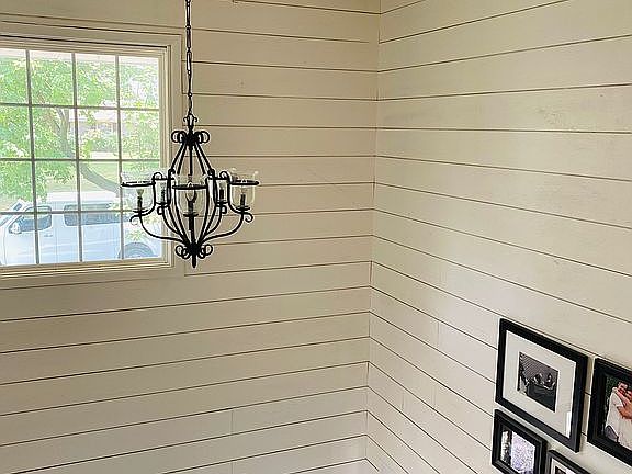 Shiplap foyer 