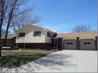2317 N Zipper St, Garden City, KS 67846