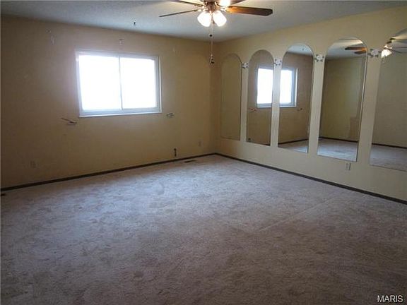 5th image of 3961 Regalway Dr