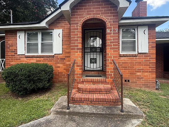 5th image of 639 Short St E