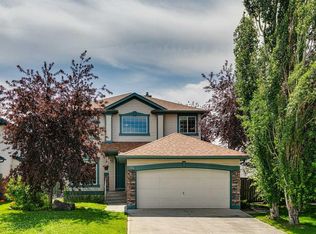 214 NE Springmere Close, Chestermere, AB T1X1K1