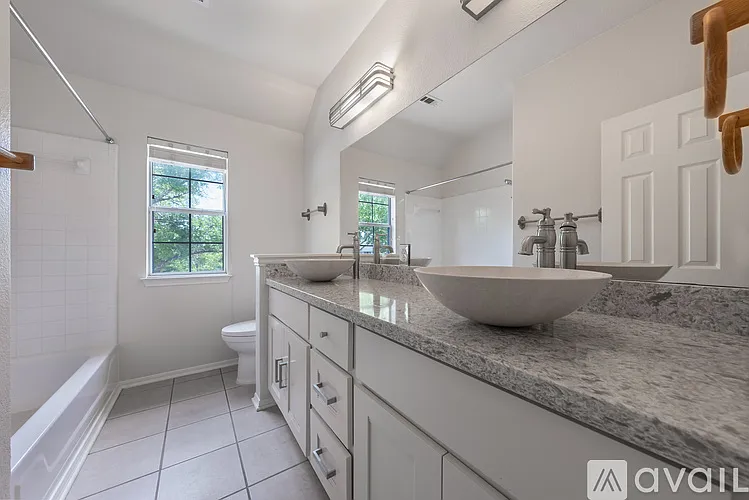 2421 Falcon Dr — Photo 16