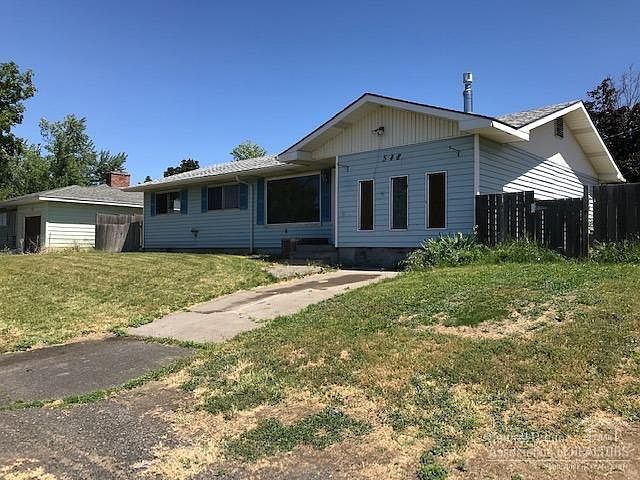 1st image of 548 NE Fir St