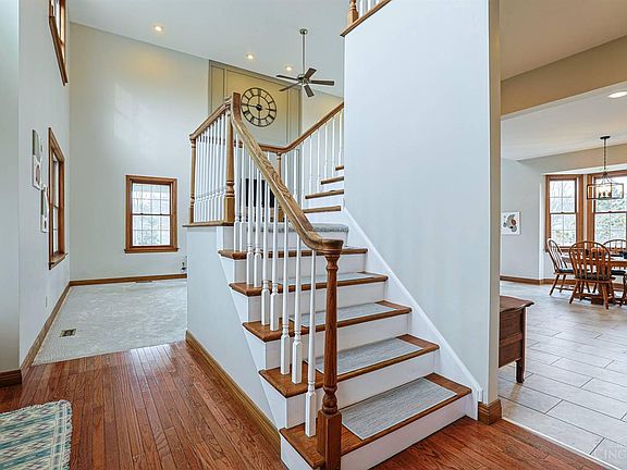 4th image of 10404 Lees Creek Rd