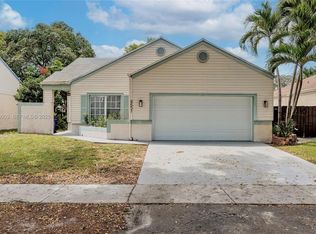 Cinnamon Place Ii, Hollywood, FL 33025
