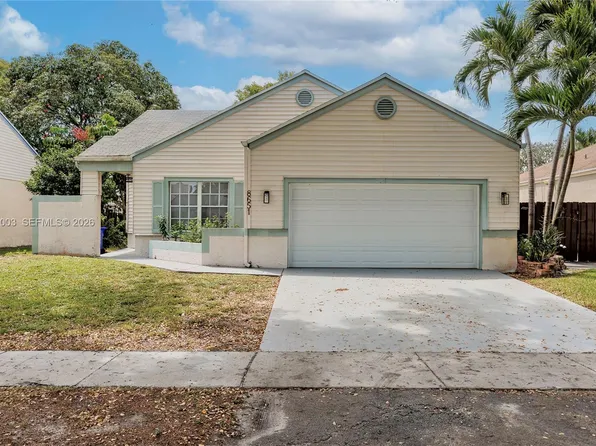 8651 SW 12th St, Hollywood, FL 33025
