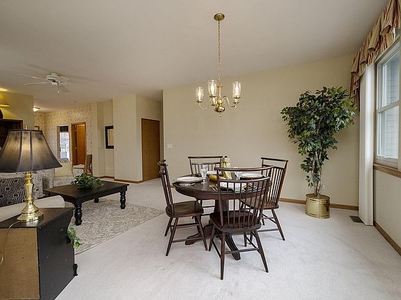4th image of 2248 Meadowcroft Ln