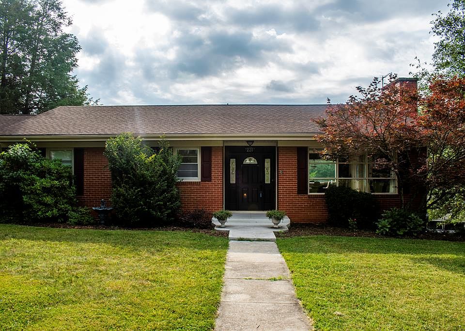 1st image of 221 Shirley Dr