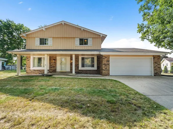 1137 School DRIVE, Waukesha, WI 53189