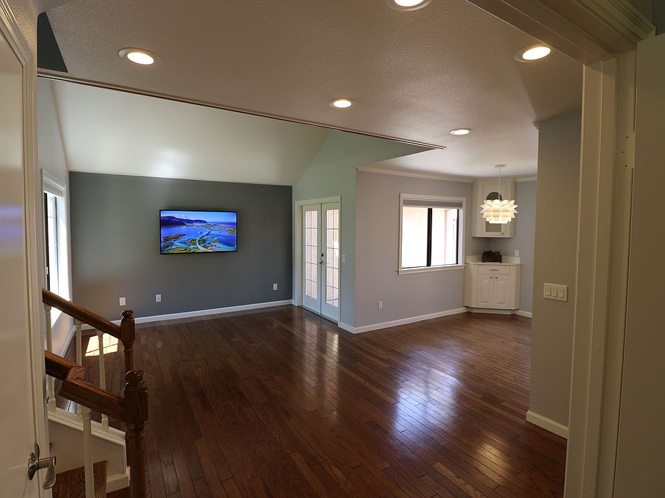 1st image of 10872 Pepper Way