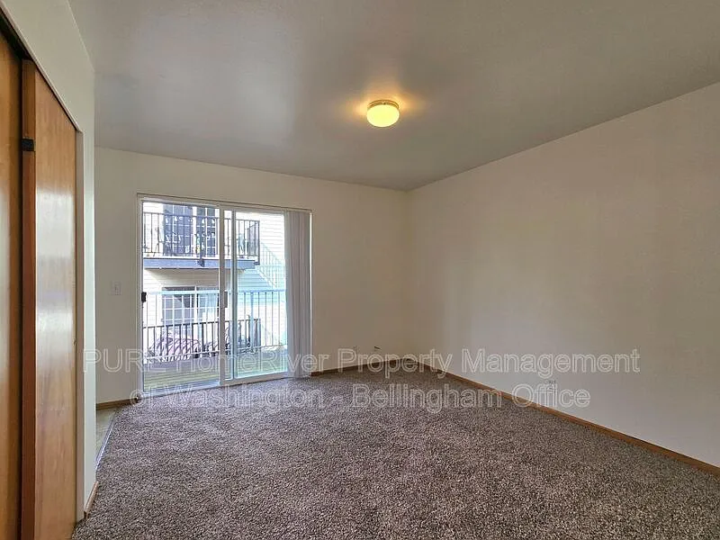 1 bed, 1.0 bath, 484 sqft, $1,375 — Photo 2
