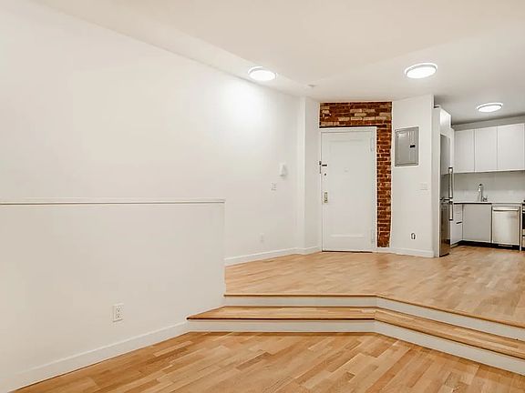 5th image of 1500 Carroll St APT 2A