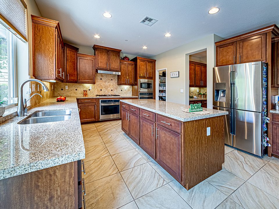 2nd image of 28633 Farrier Dr