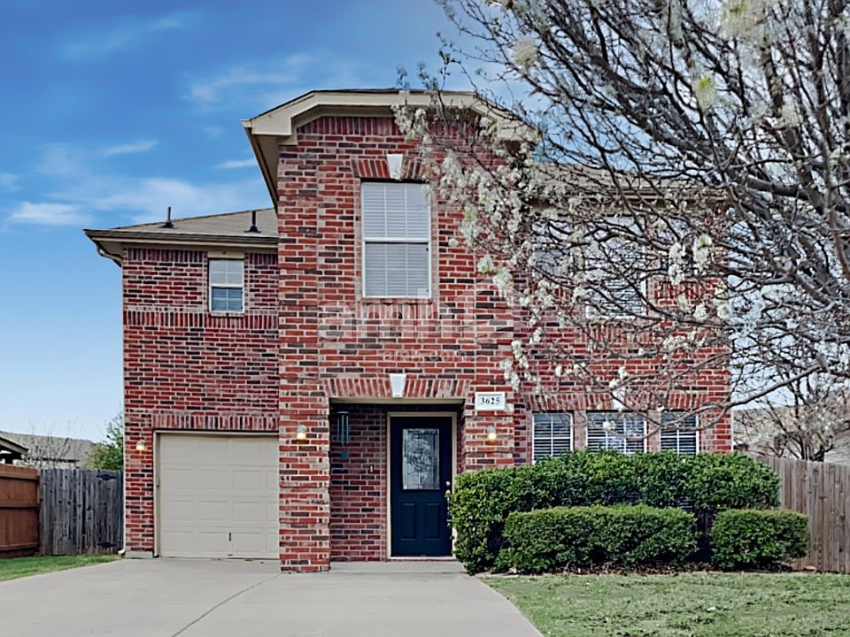1st image of 3625 Venera St