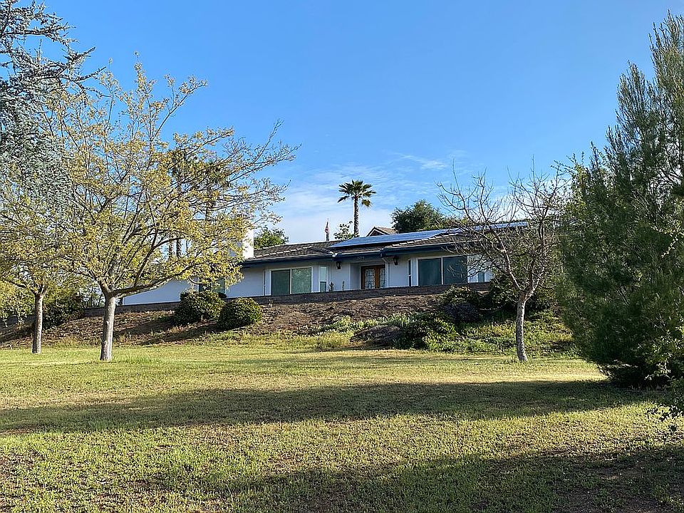 1st image of 16590 Shady Oaks Dr