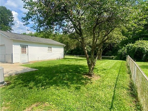 5th image of 674 Richard Dr