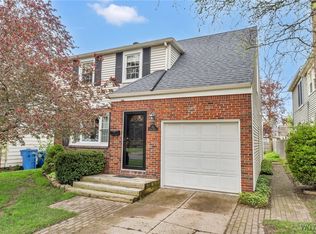 45 Olney Dr, Amherst, NY 14226