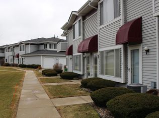 6621 Mariner Dr #6-1, Racine, WI 53406