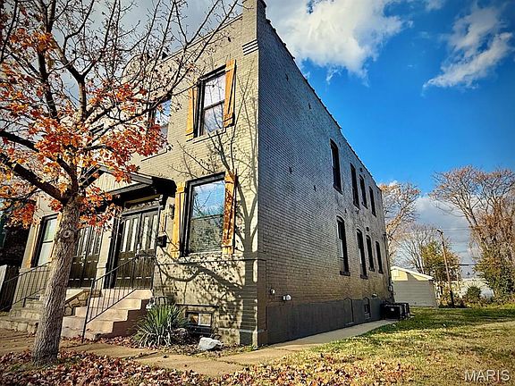 2nd image of 2811 Hickory St