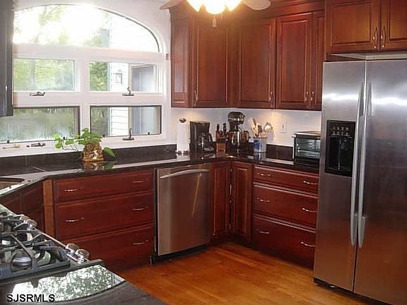 5th image of 103 E Weiler Ln