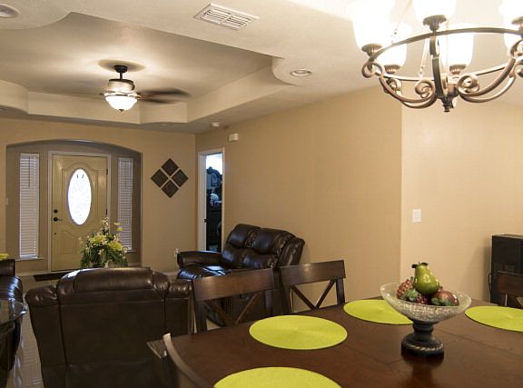 5th image of 387 Arboleda Ln