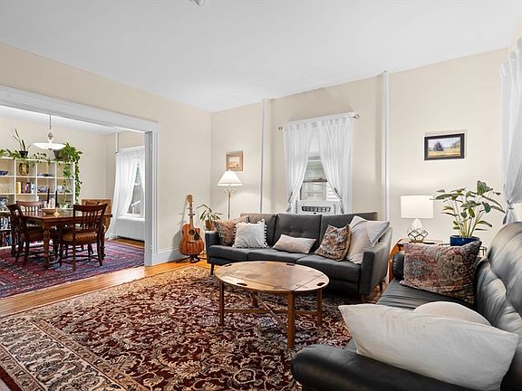5th image of 124-124 Crescent Hill Ave #126