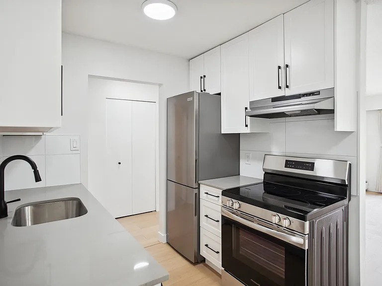 549 Dansey Ave #121 — Photo 5