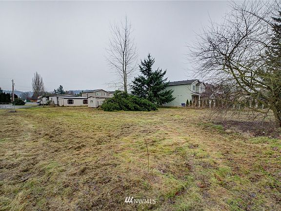 2nd image of 118 Butte Avenue