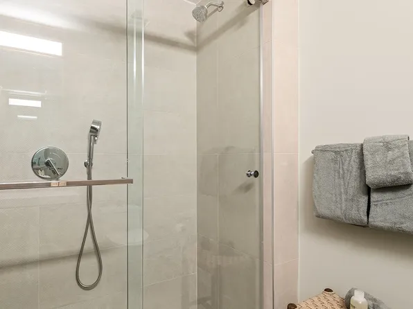 532 Neptune Avenue image 10 of 22